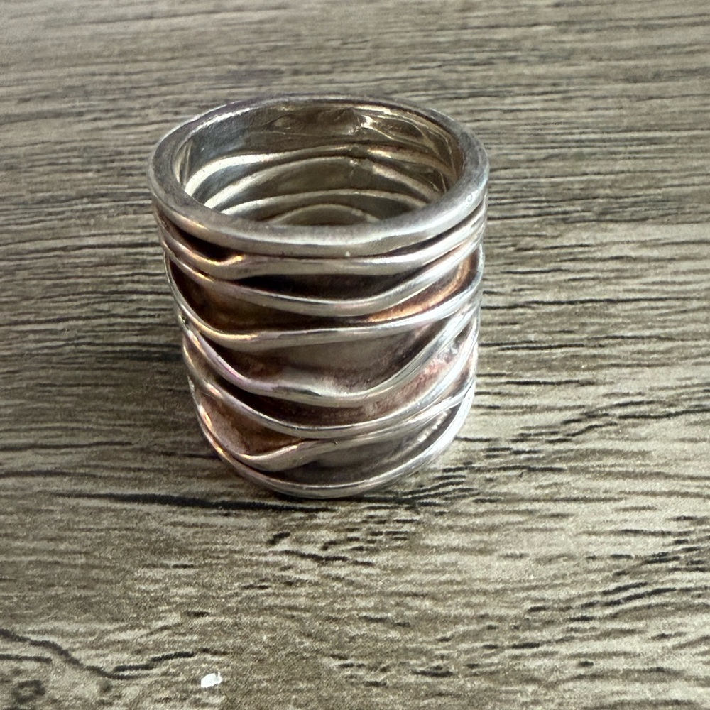 Elegant Silver and Gold Wave Ring